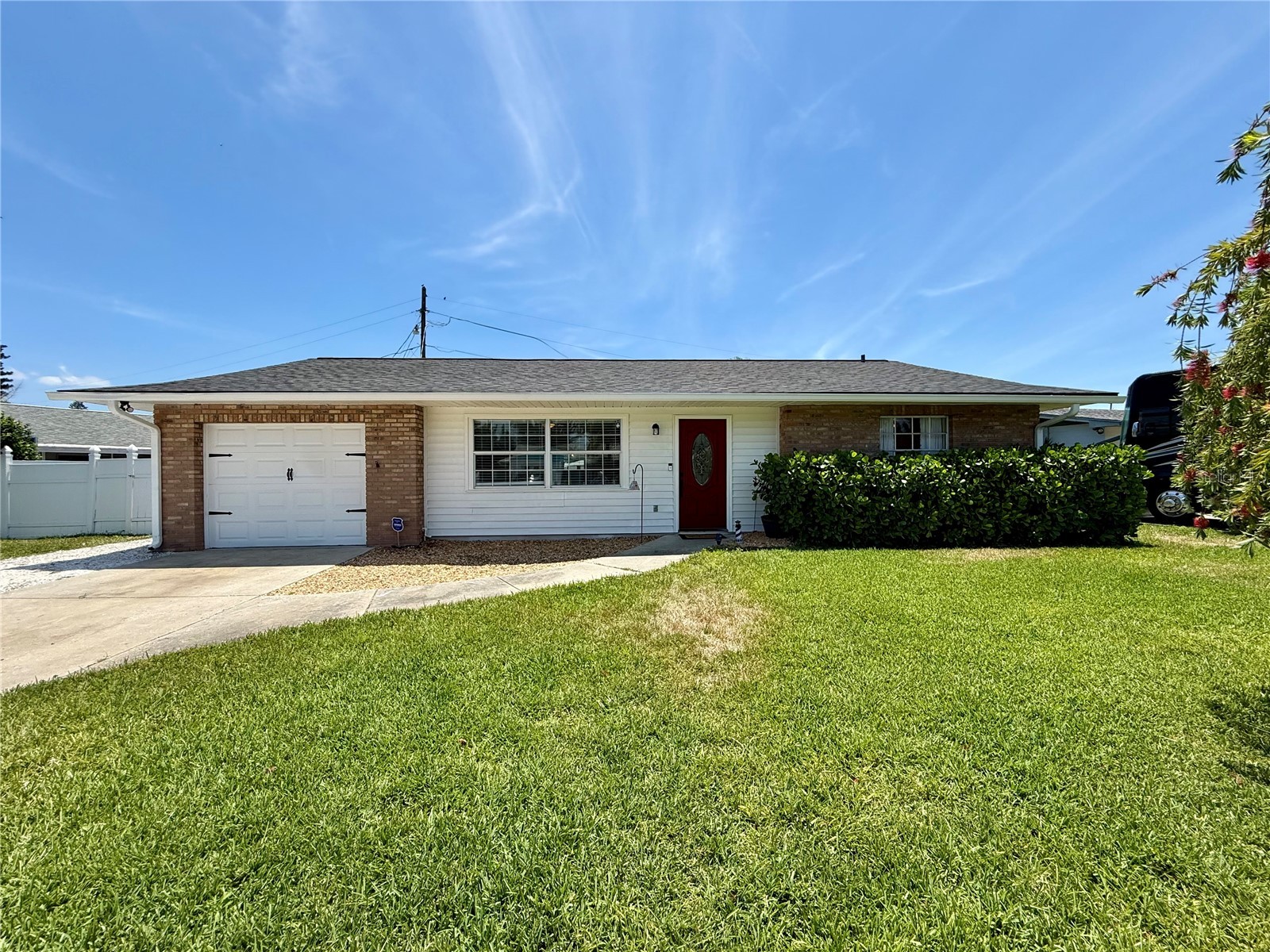 3607 Cambridge Dr W Bradenton FL 34205 A4693934 image1