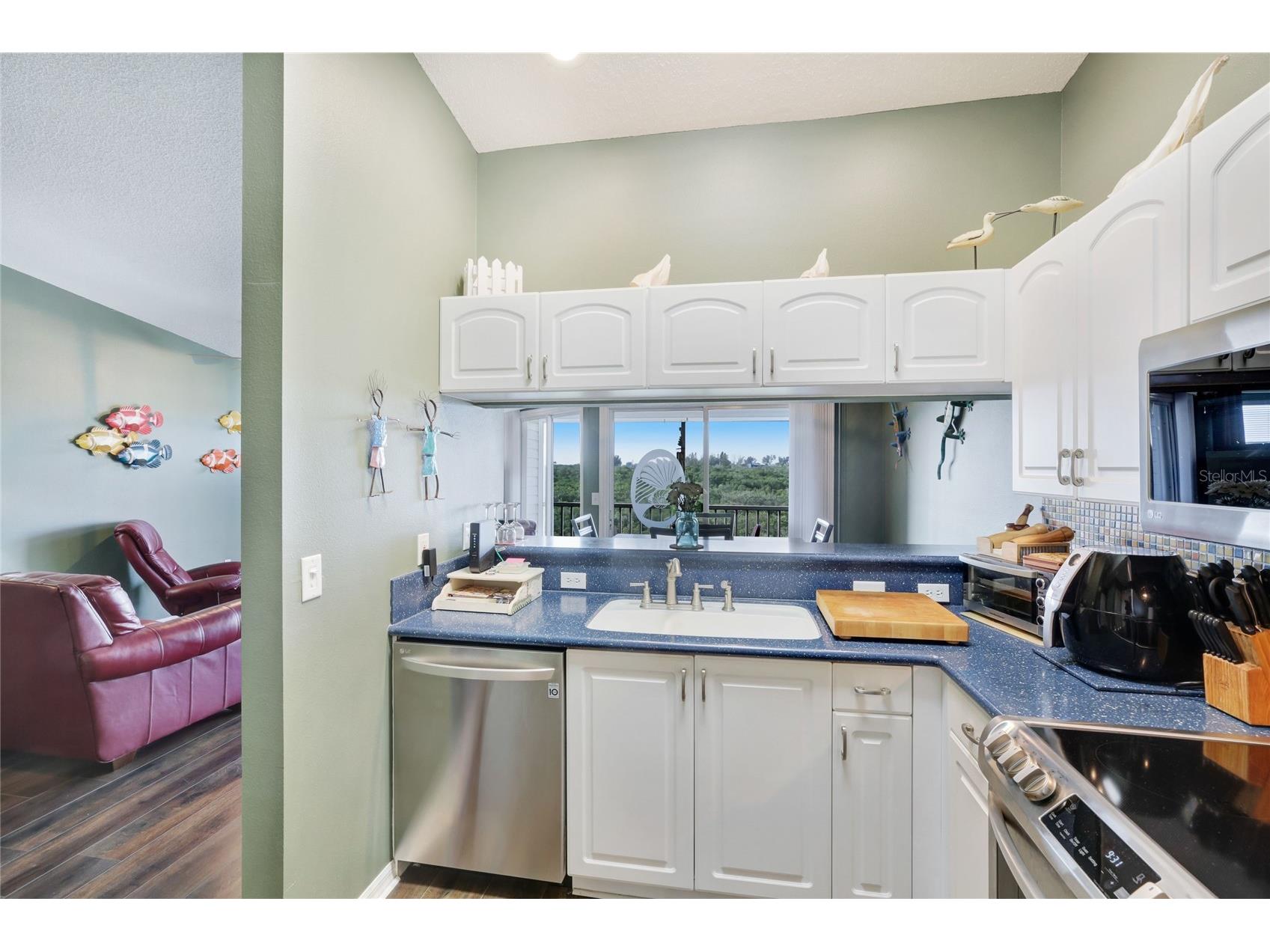 3607 E Bay Drive #211 Holmes Beach FL 34217 A4682620 image10