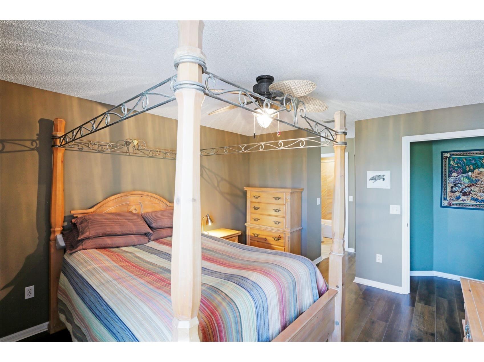 3607 E Bay Drive #211 Holmes Beach FL 34217 A4682620 image23