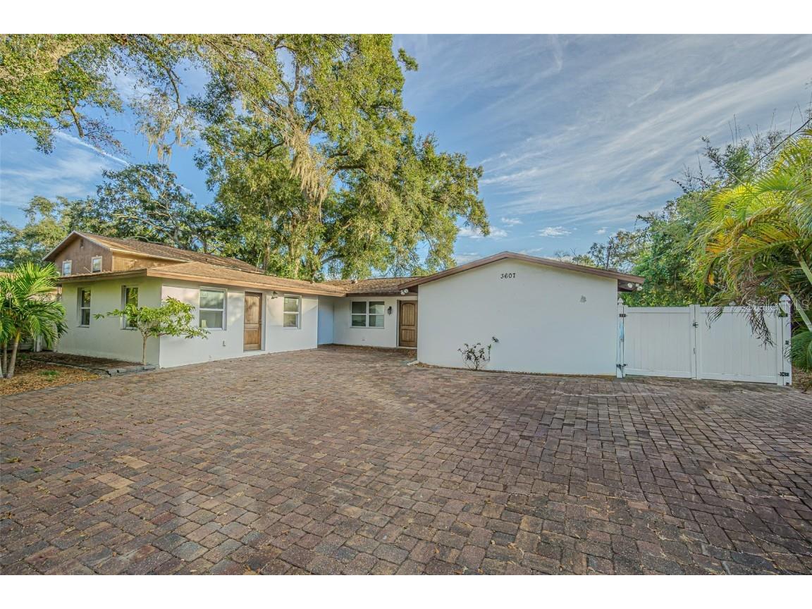 3607 E Hanna Avenue Tampa FL 33610 TB8451551 image1
