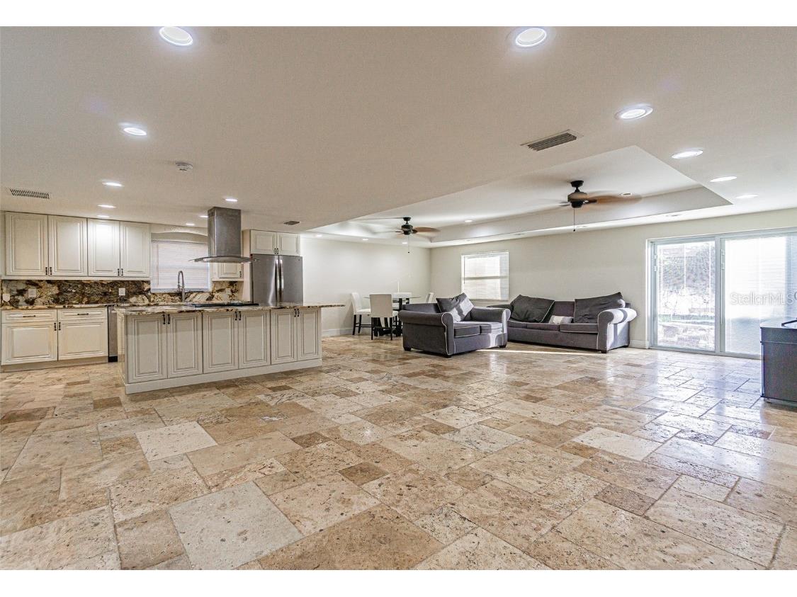 3607 E Hanna Avenue Tampa FL 33610 TB8451551 image2