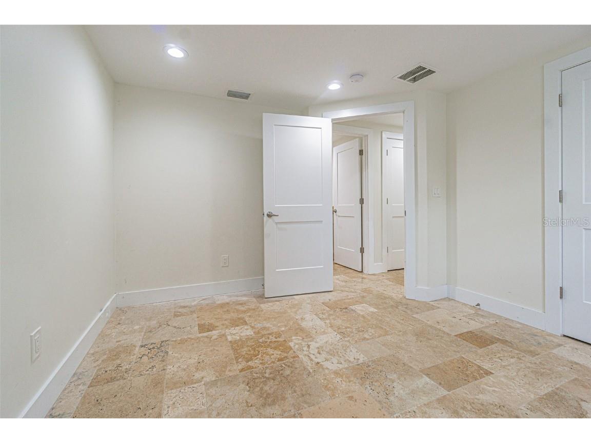 3607 E Hanna Avenue Tampa FL 33610 TB8451551 image22