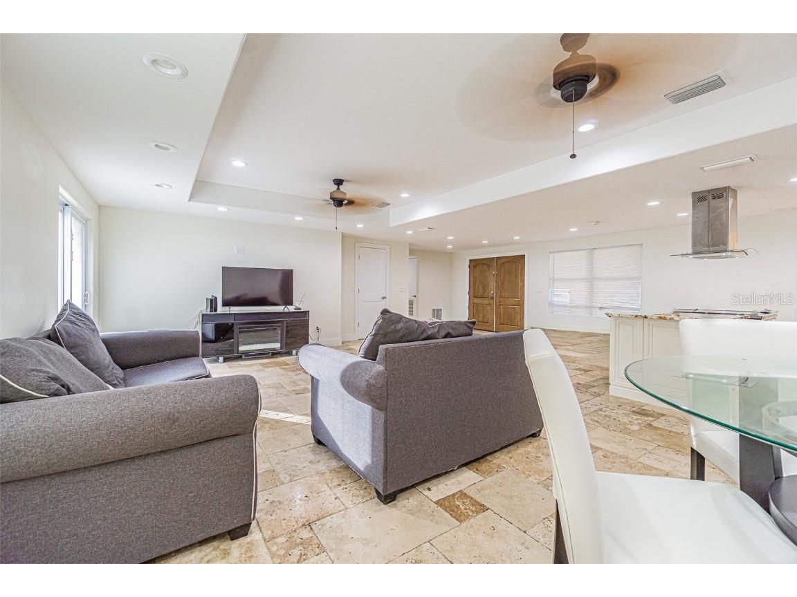 3607 E Hanna Avenue Tampa FL 33610 TB8451551 image4