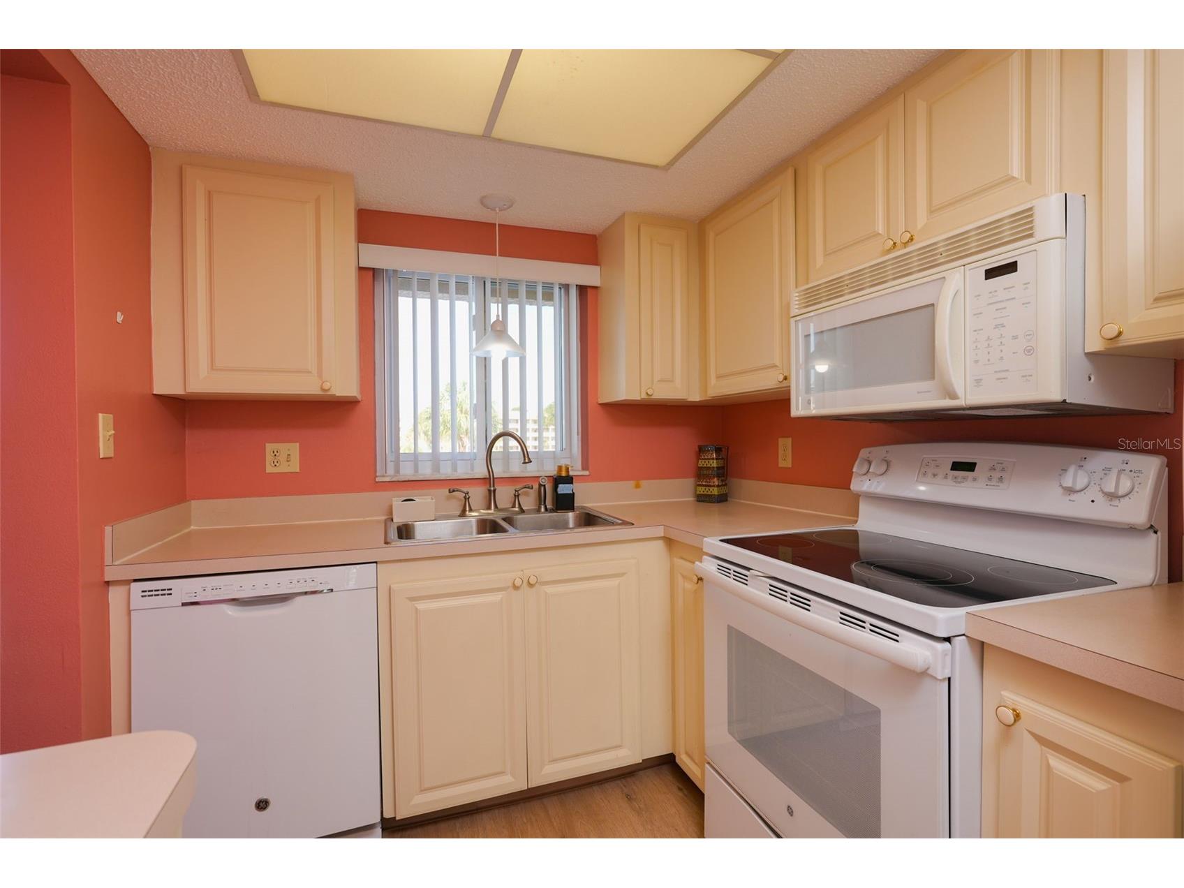 3607 Lake Bayshore Drive #312 Bradenton FL 34205 A4691418 image14