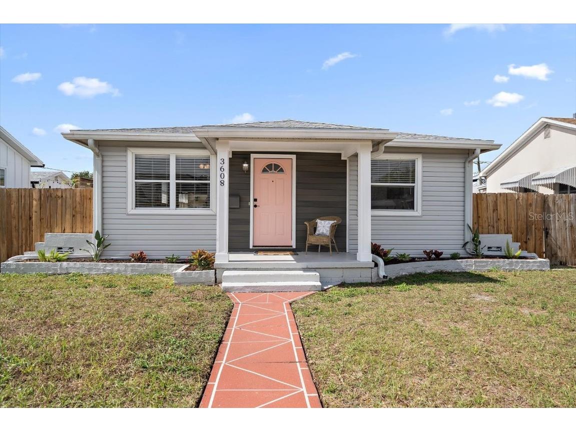 3608 14th Street N Saint Petersburg FL 33704 TB8352432 image1