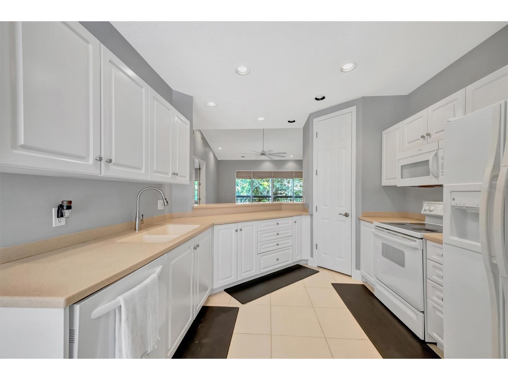 3608 54th Drive W #202 Bradenton FL 34210 A4679378 image19