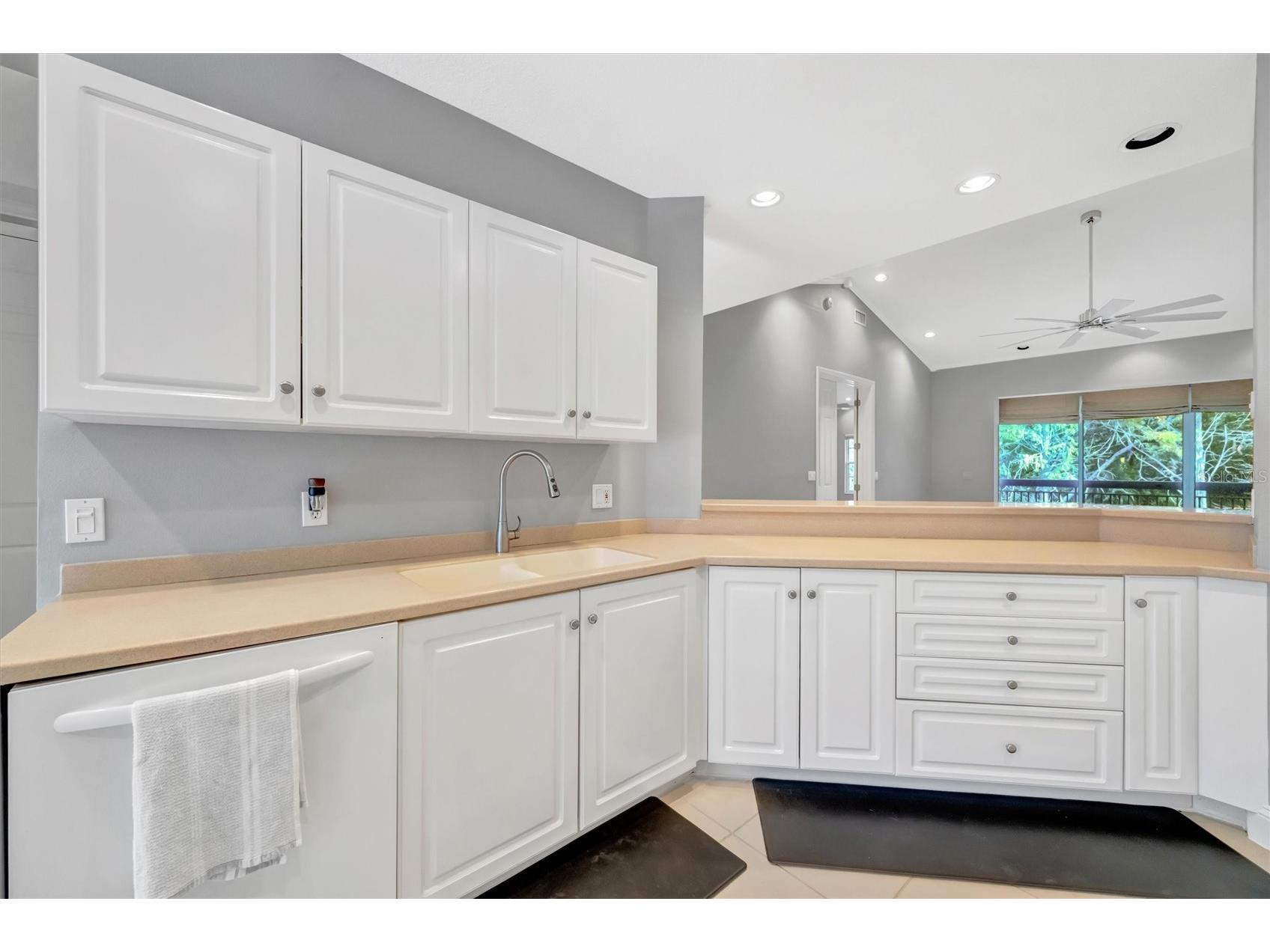 3608 54th Drive W #202 Bradenton FL 34210 A4679378 image20