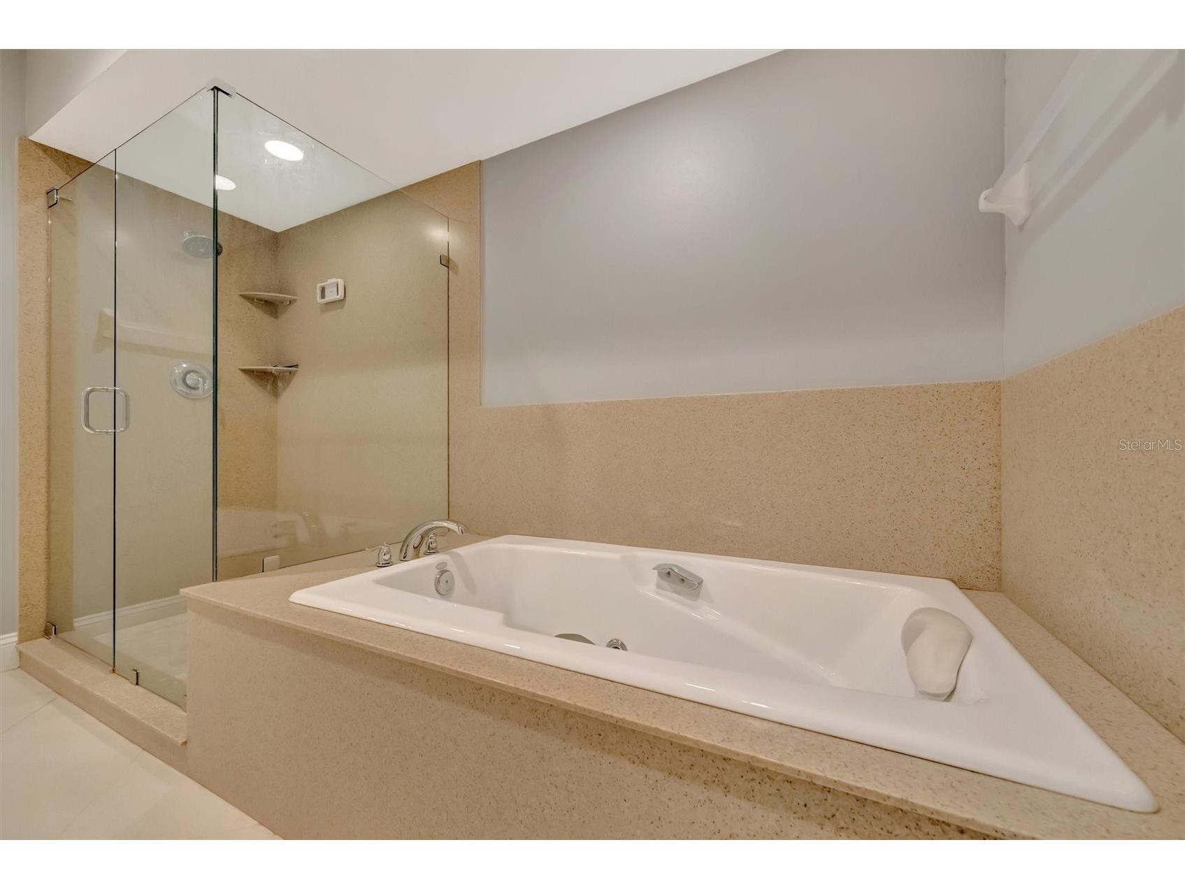 3608 54th Drive W #202 Bradenton FL 34210 A4679378 image33