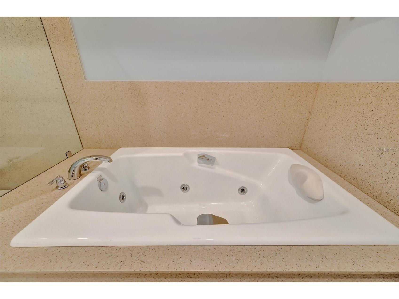 3608 54th Drive W #202 Bradenton FL 34210 A4679378 image34