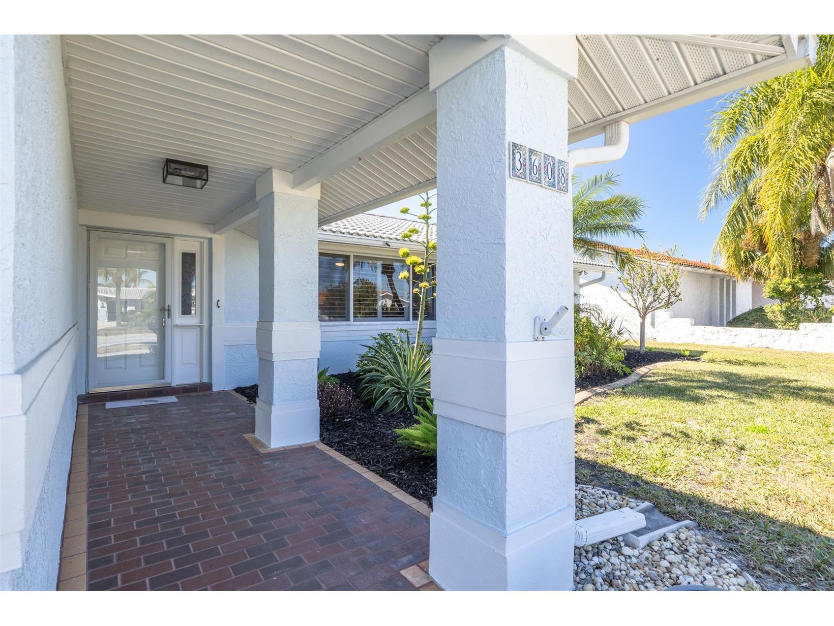 3608 Floramar Terrace New Port Richey FL 34652 W7882898 image4