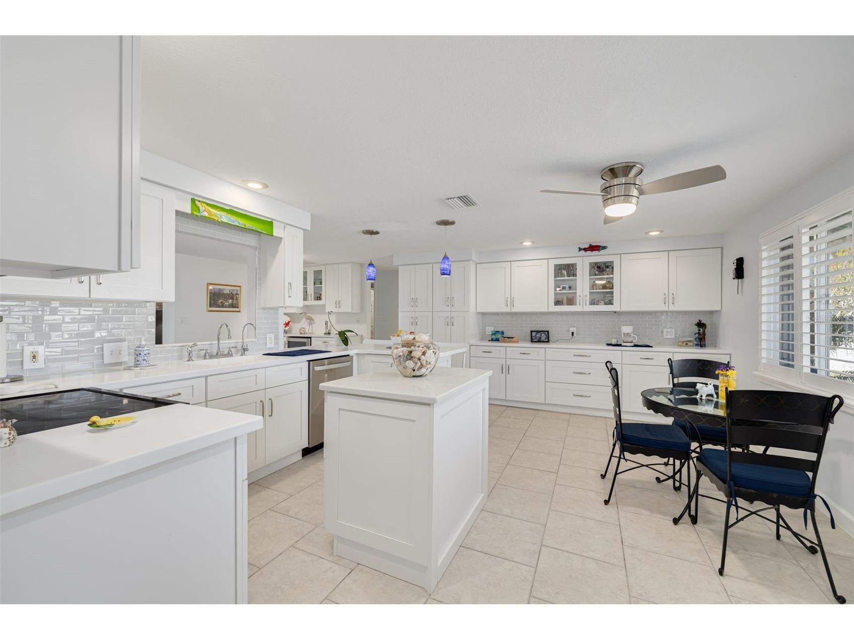 3608 Floramar Terrace New Port Richey FL 34652 W7882898 image5