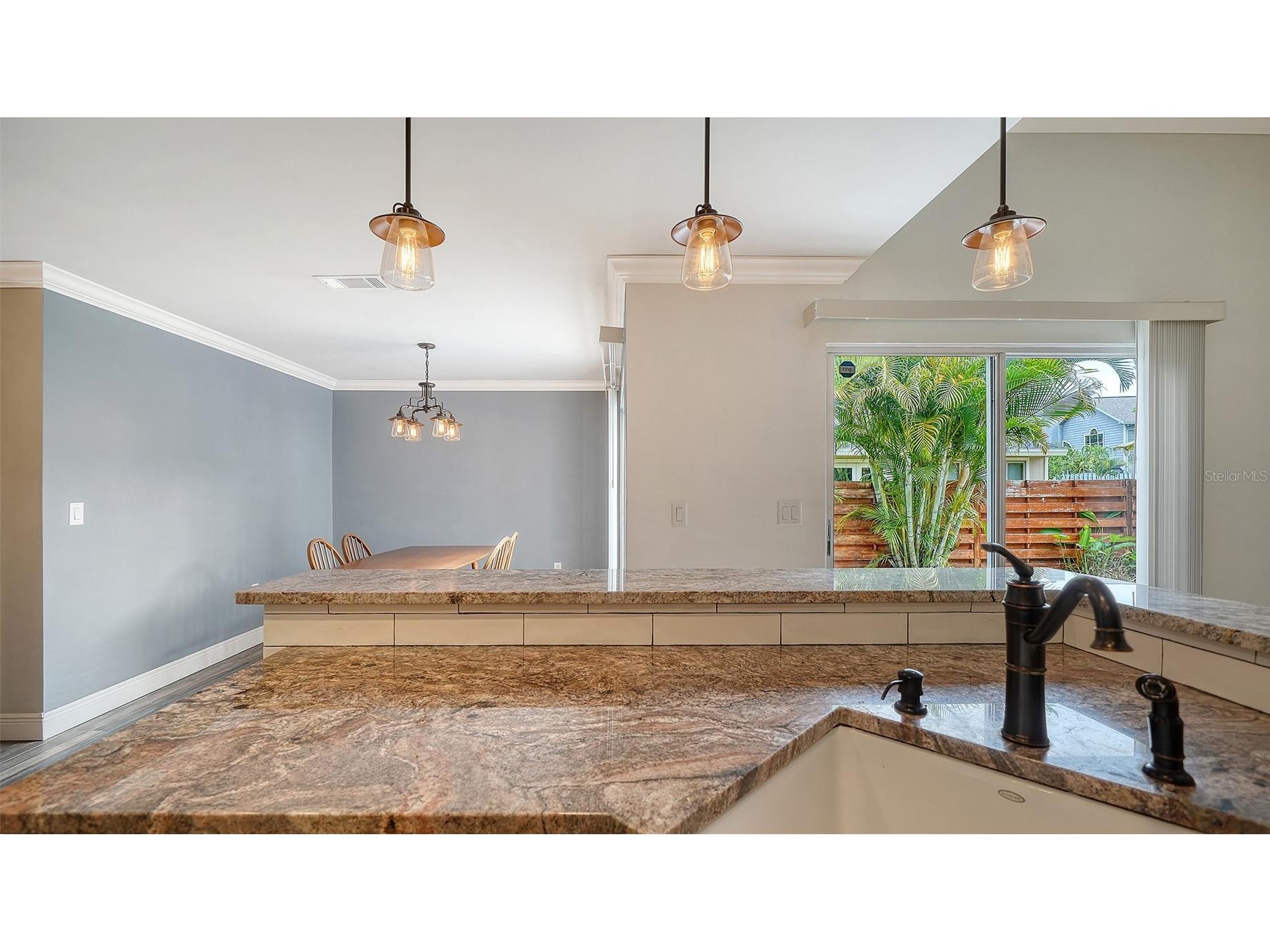 361 Bearded Oaks Circle Sarasota FL 34232 A4693575 image16