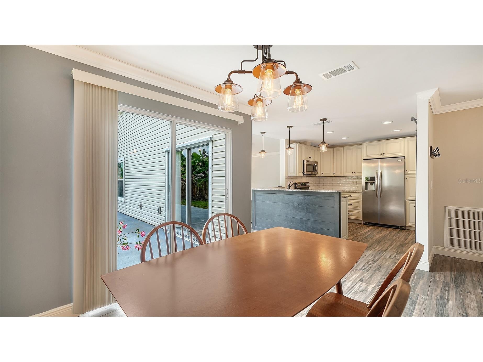 361 Bearded Oaks Circle Sarasota FL 34232 A4693575 image18