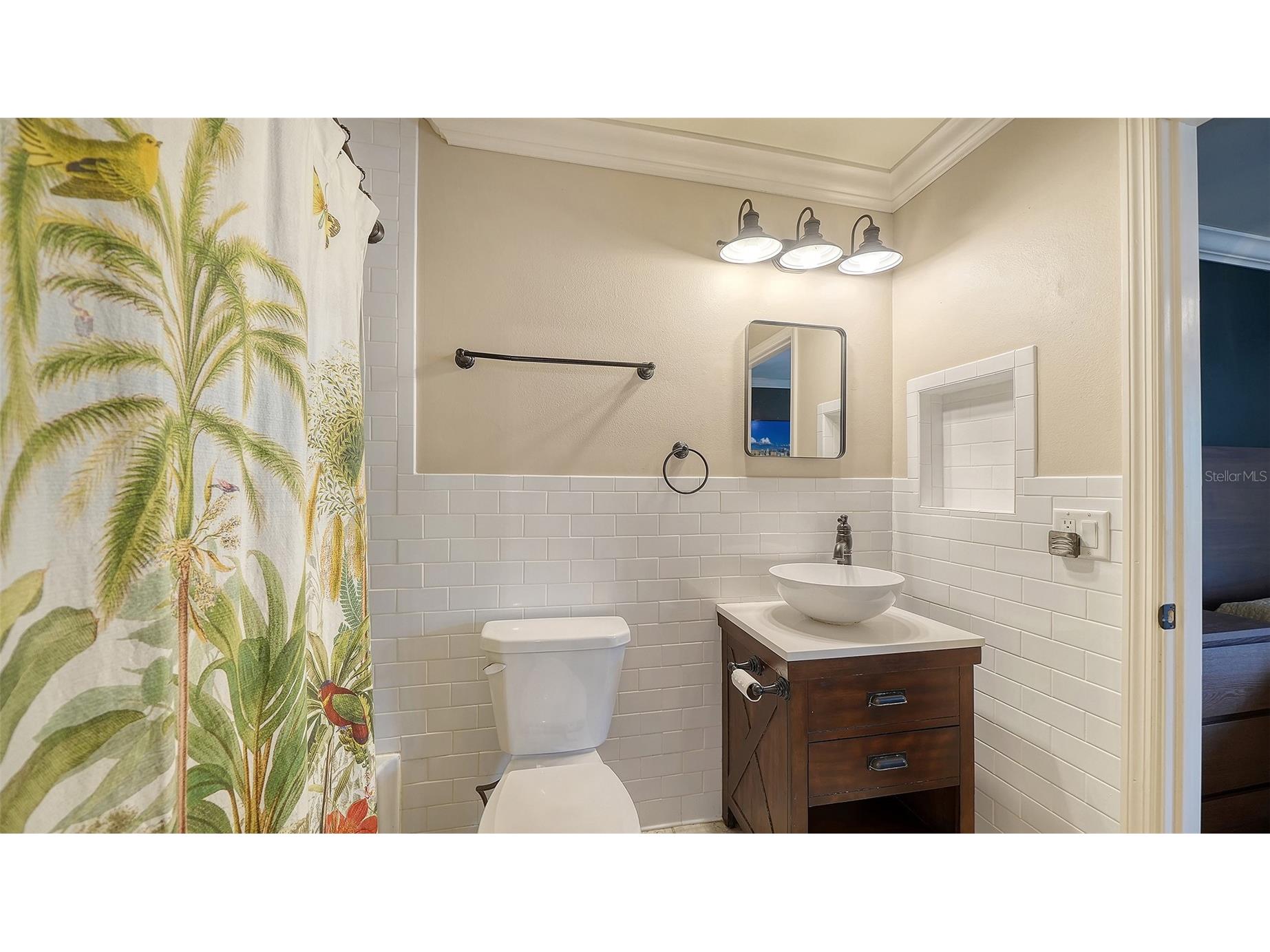 361 Bearded Oaks Circle Sarasota FL 34232 A4693575 image30