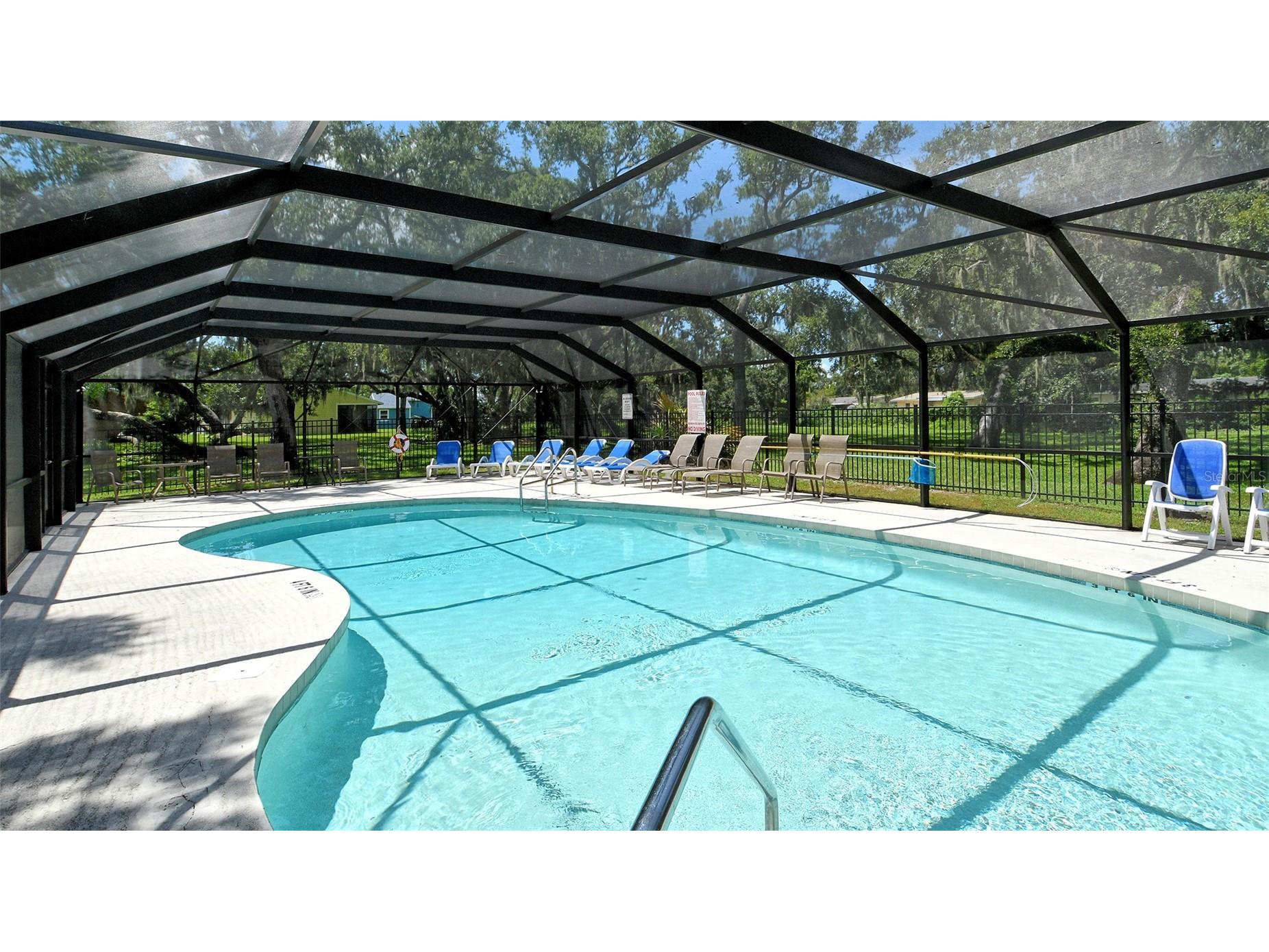 361 Bearded Oaks Circle Sarasota FL 34232 A4693575 image37