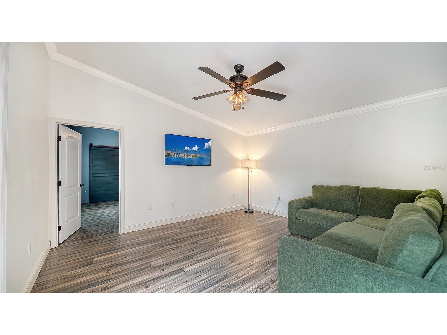 361 Bearded Oaks Circle Sarasota FL 34232 A4693575 image7
