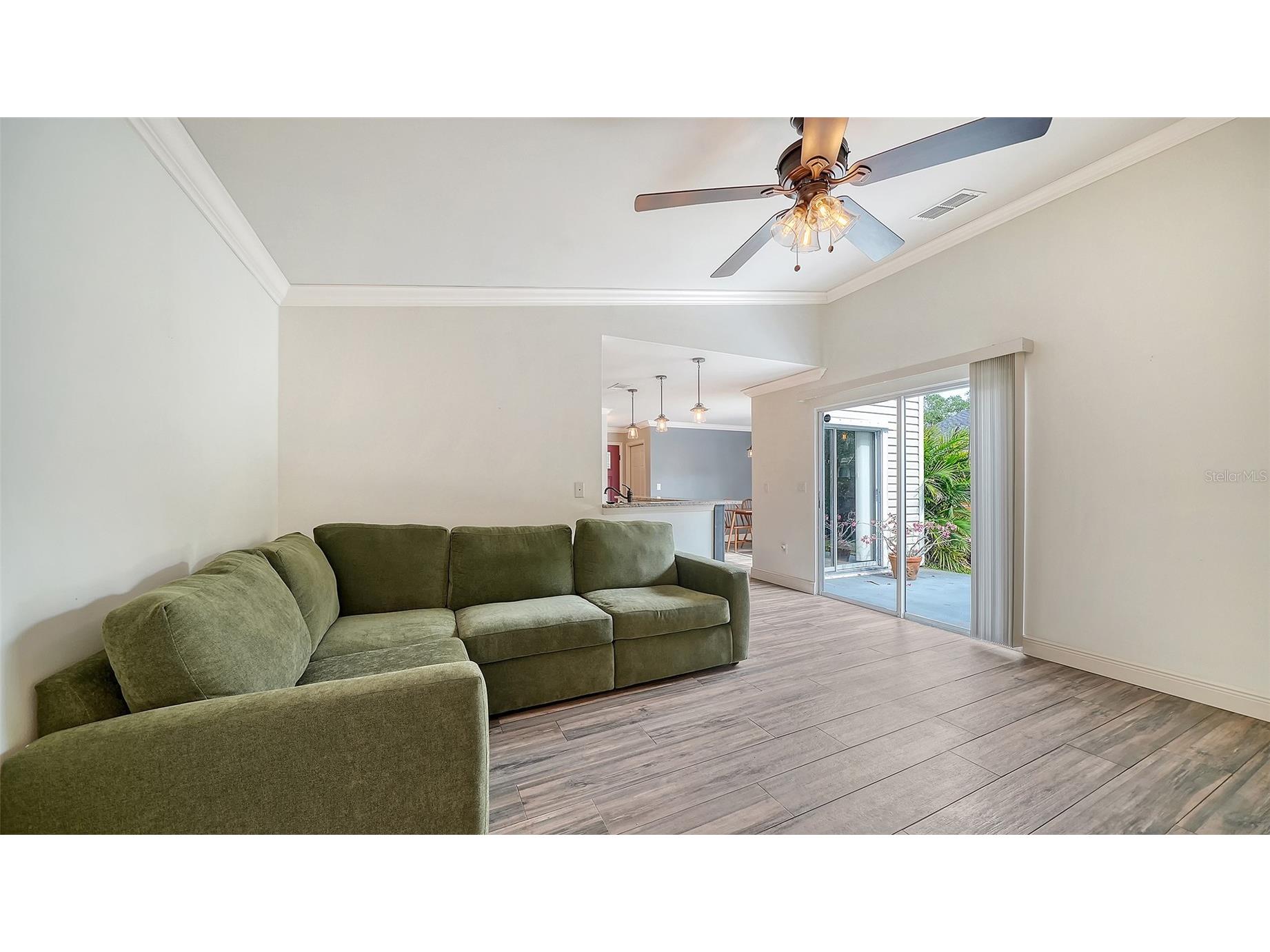 361 Bearded Oaks Circle Sarasota FL 34232 A4693575 image9