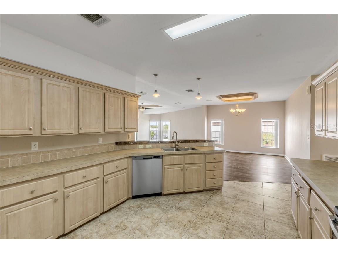 361 Marsh Landing Loop Oak Hill FL 32759 NS1085918 image21