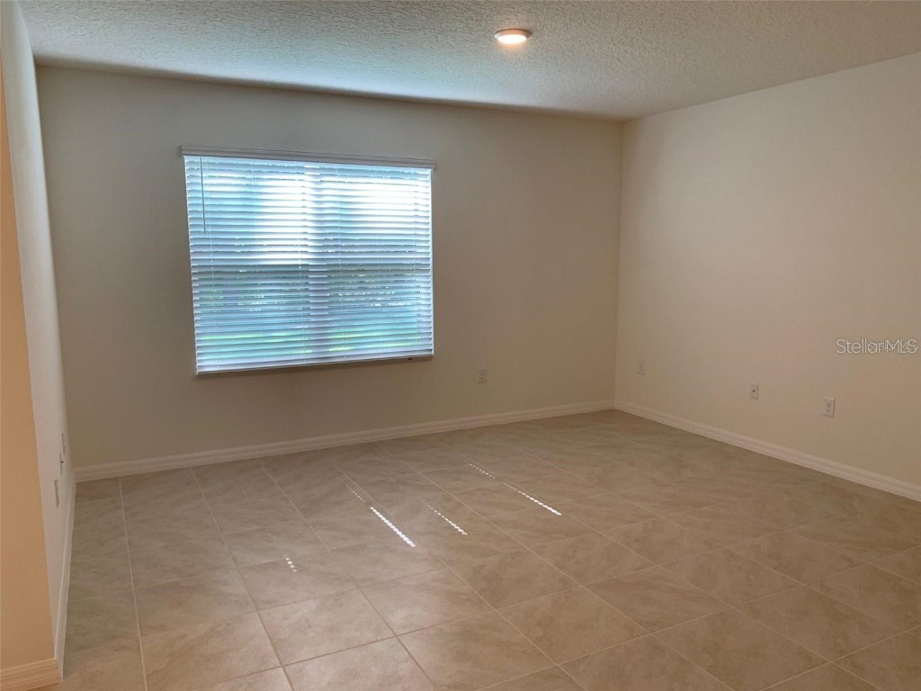 361 Nowell Loop Deland FL 32724 V4945194 image9