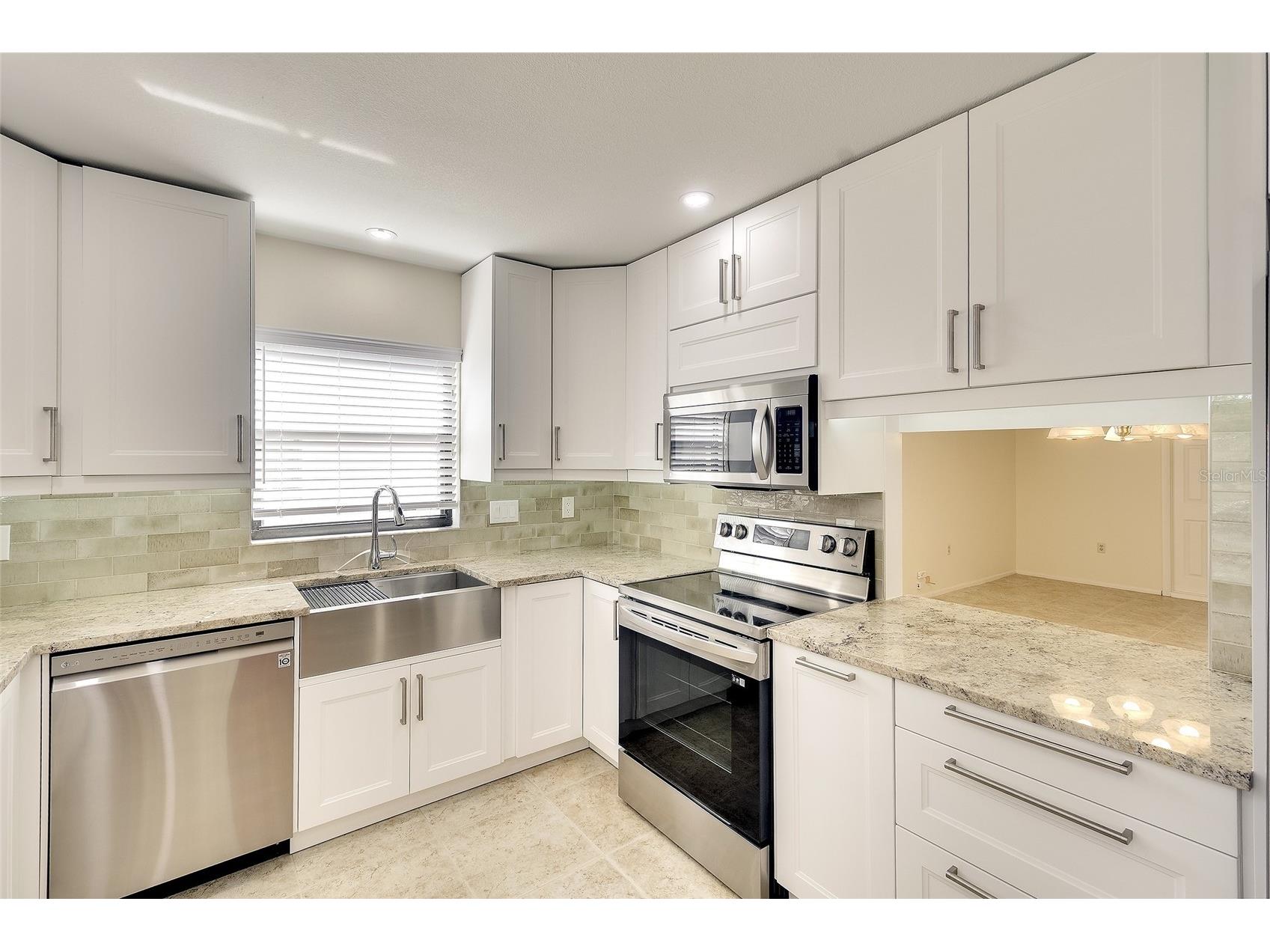 361 Oak Hill Drive #3 Sarasota FL 34232 A4681110 image7
