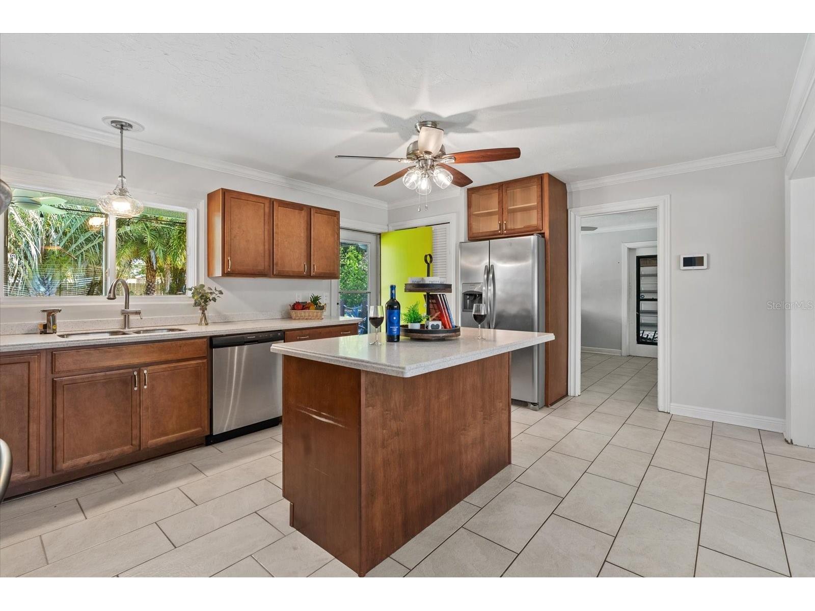 361 Scott Avenue Sarasota FL 34243 A4692752 image15