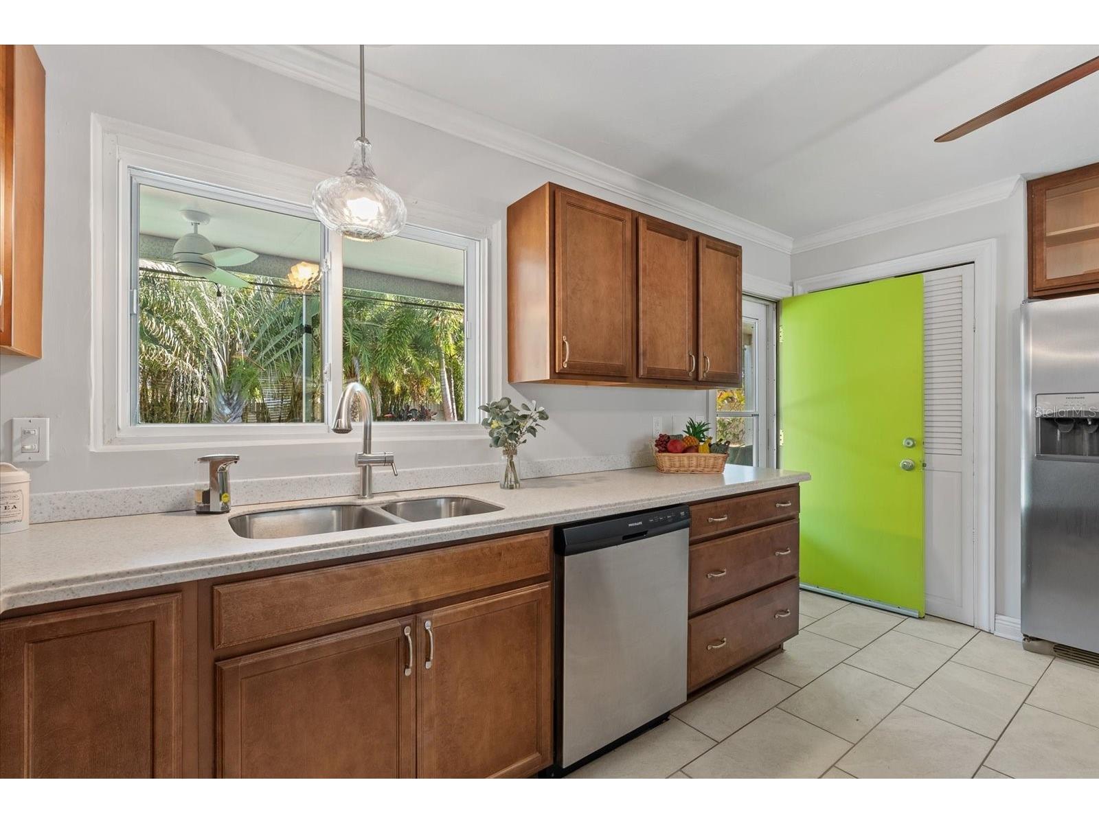 361 Scott Avenue Sarasota FL 34243 A4692752 image18