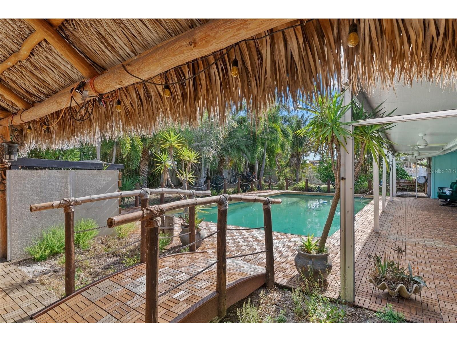 361 Scott Avenue Sarasota FL 34243 A4692752 image44