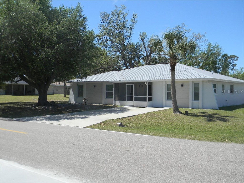 361 Yorkshire Street Port Charlotte FL 33954 A4645553 image1