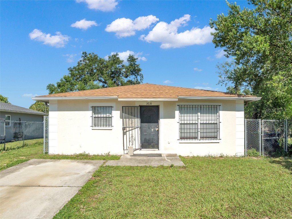 3610 N Garrison Street Tampa FL 33619 TB8411664 image1
