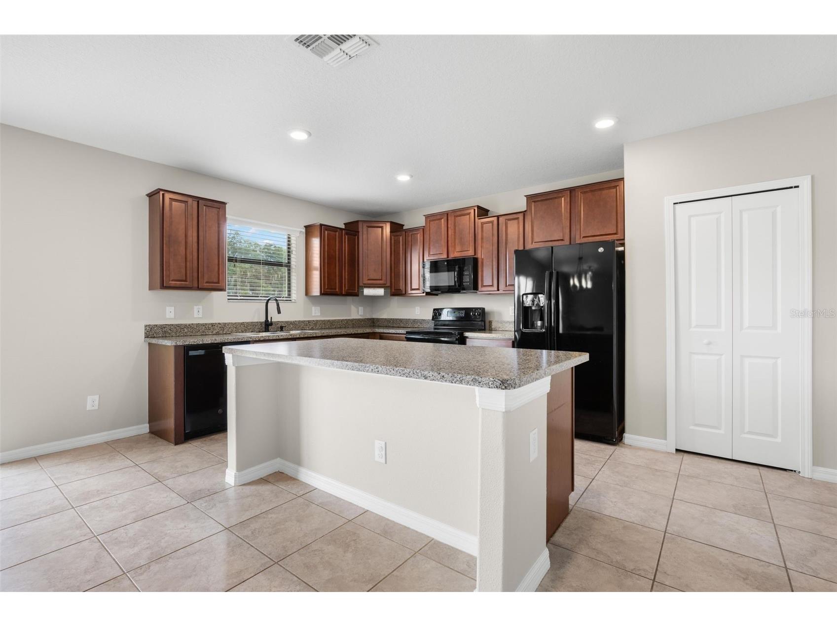 36101 Stable Wilk Avenue Zephyrhills FL 33541 TB8517987 image2