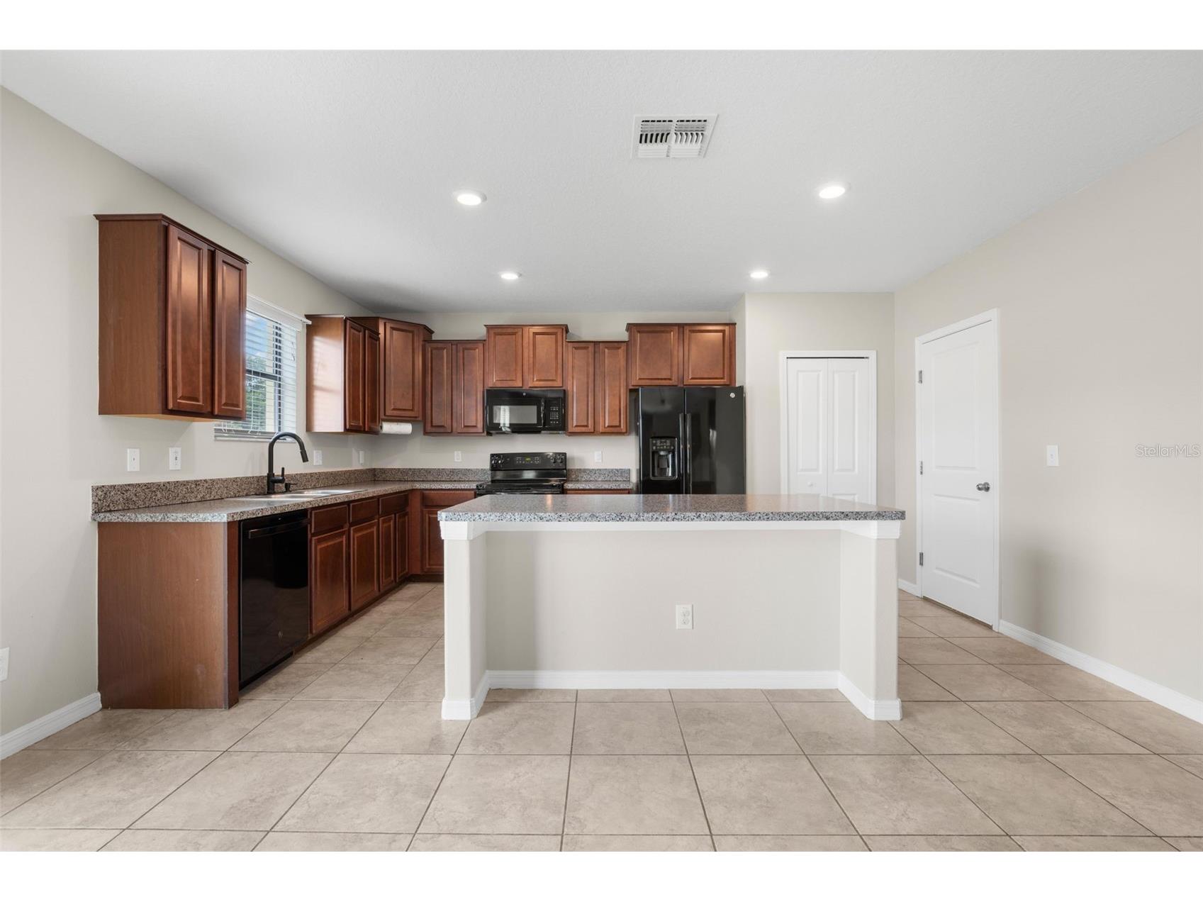 36101 Stable Wilk Avenue Zephyrhills FL 33541 TB8517987 image7