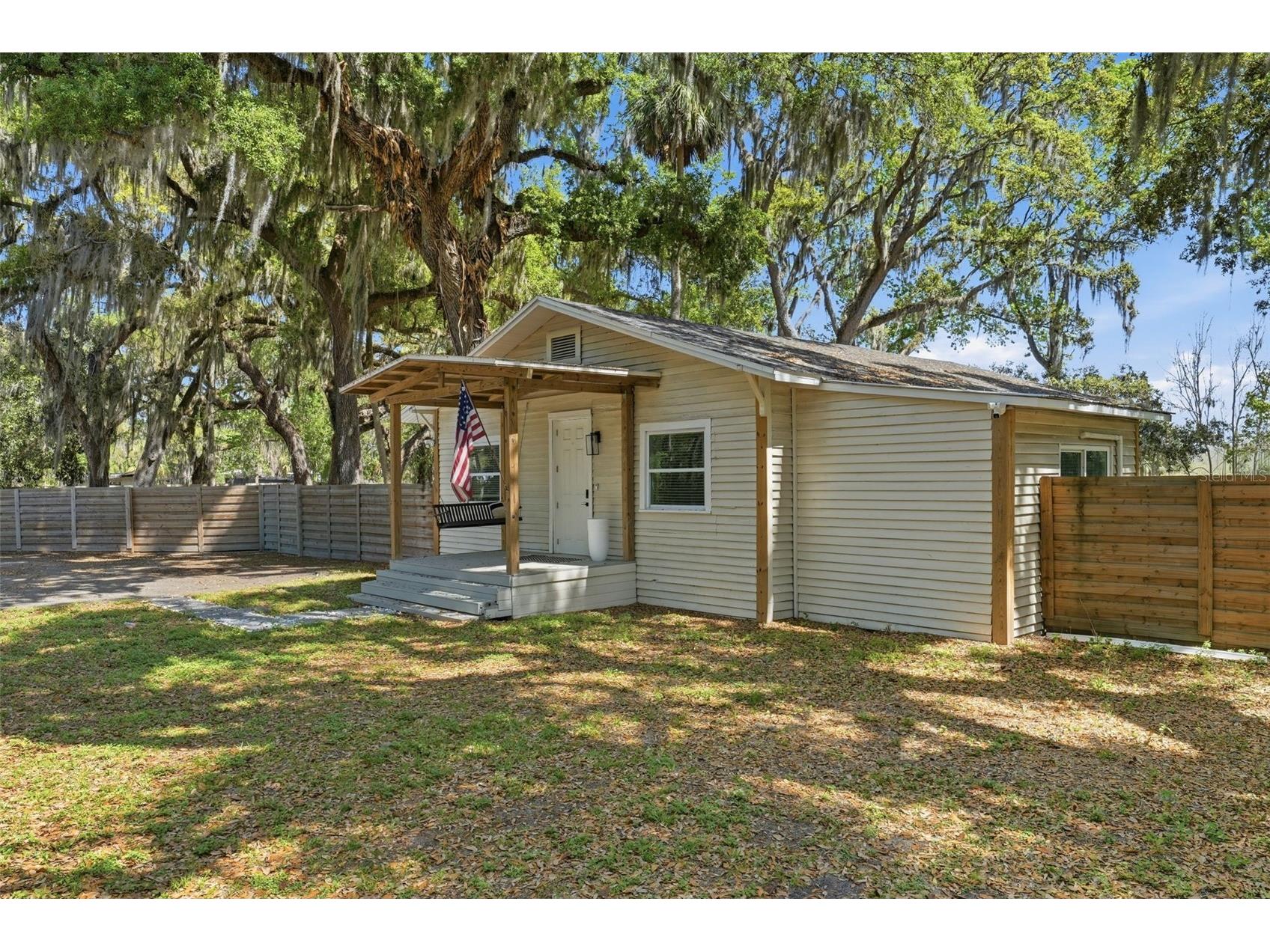 36104 Emeralda Avenue Leesburg FL 34788 OM720565 image2
