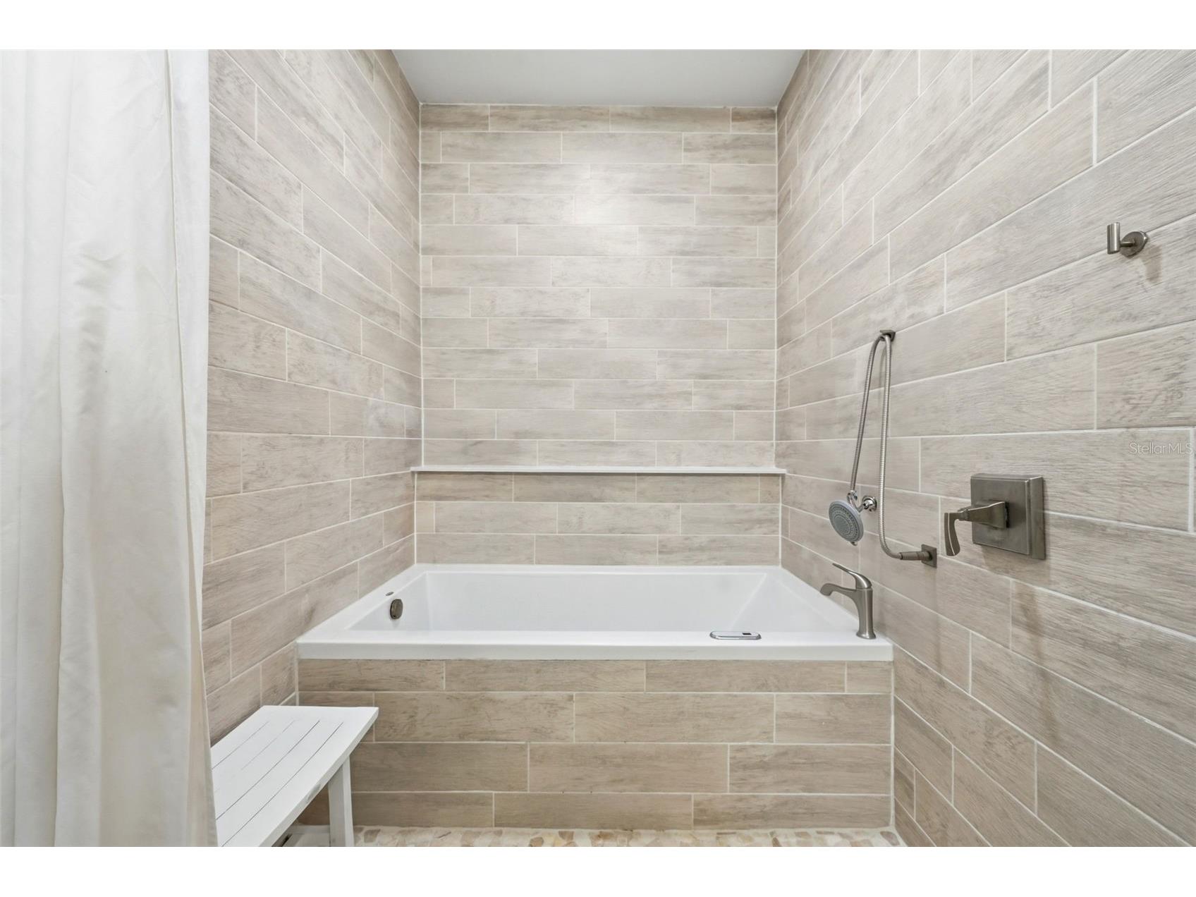 36104 Emeralda Avenue Leesburg FL 34788 OM720565 image21