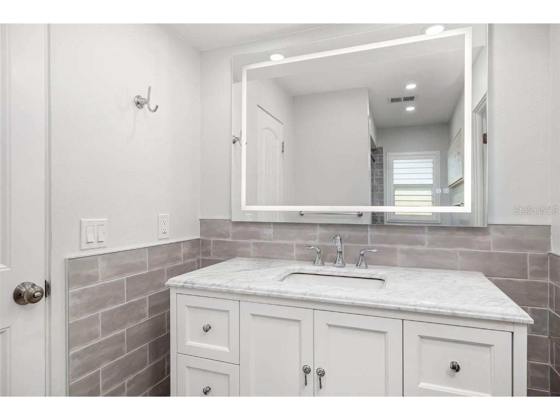 3611 Plumosa Terrace Bradenton FL 34210 - PALMA SOLA BAY A4672105 image39