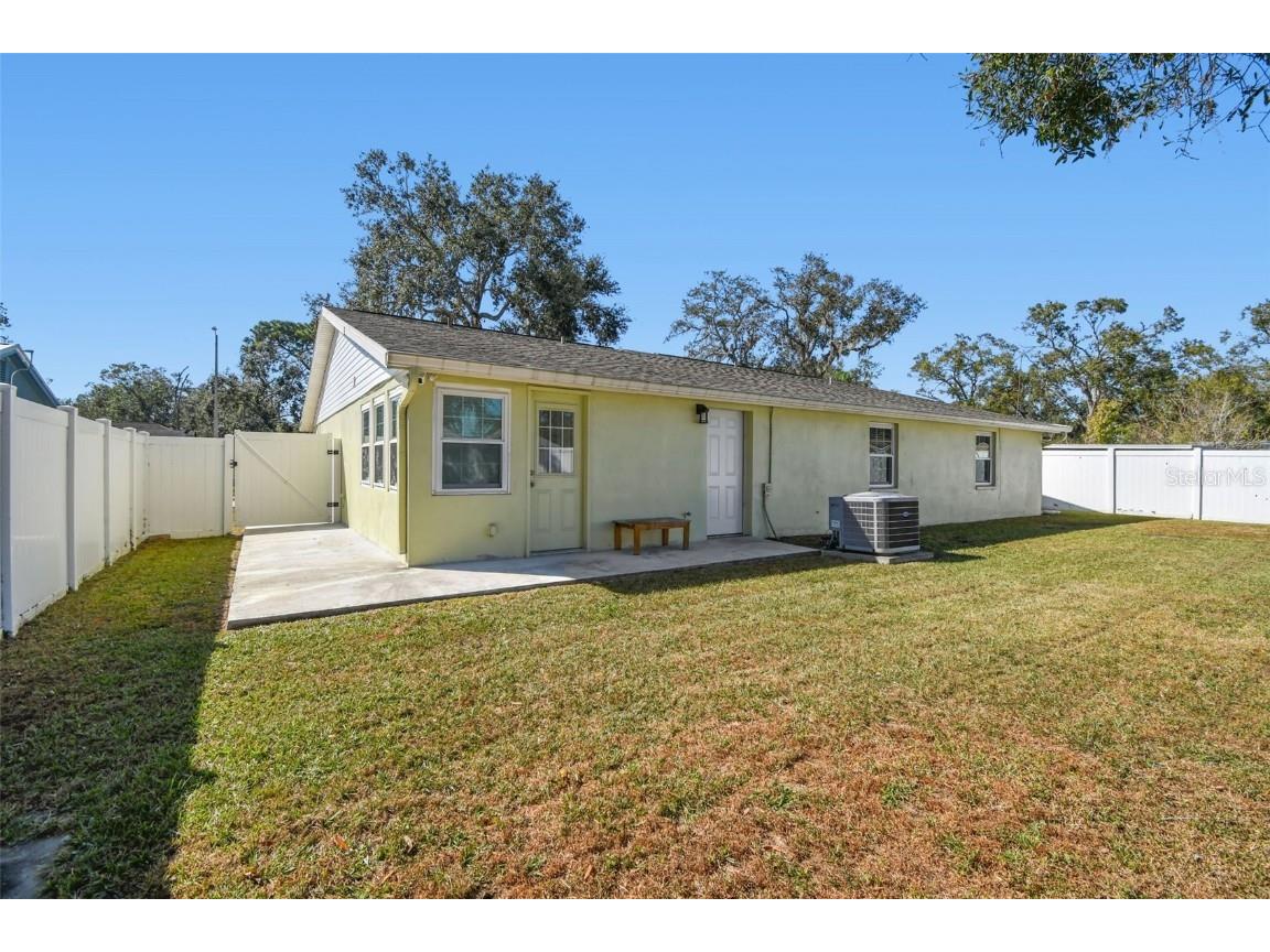 3611 Wisperbreath Lane Tampa FL 33619 TB8448719 image40