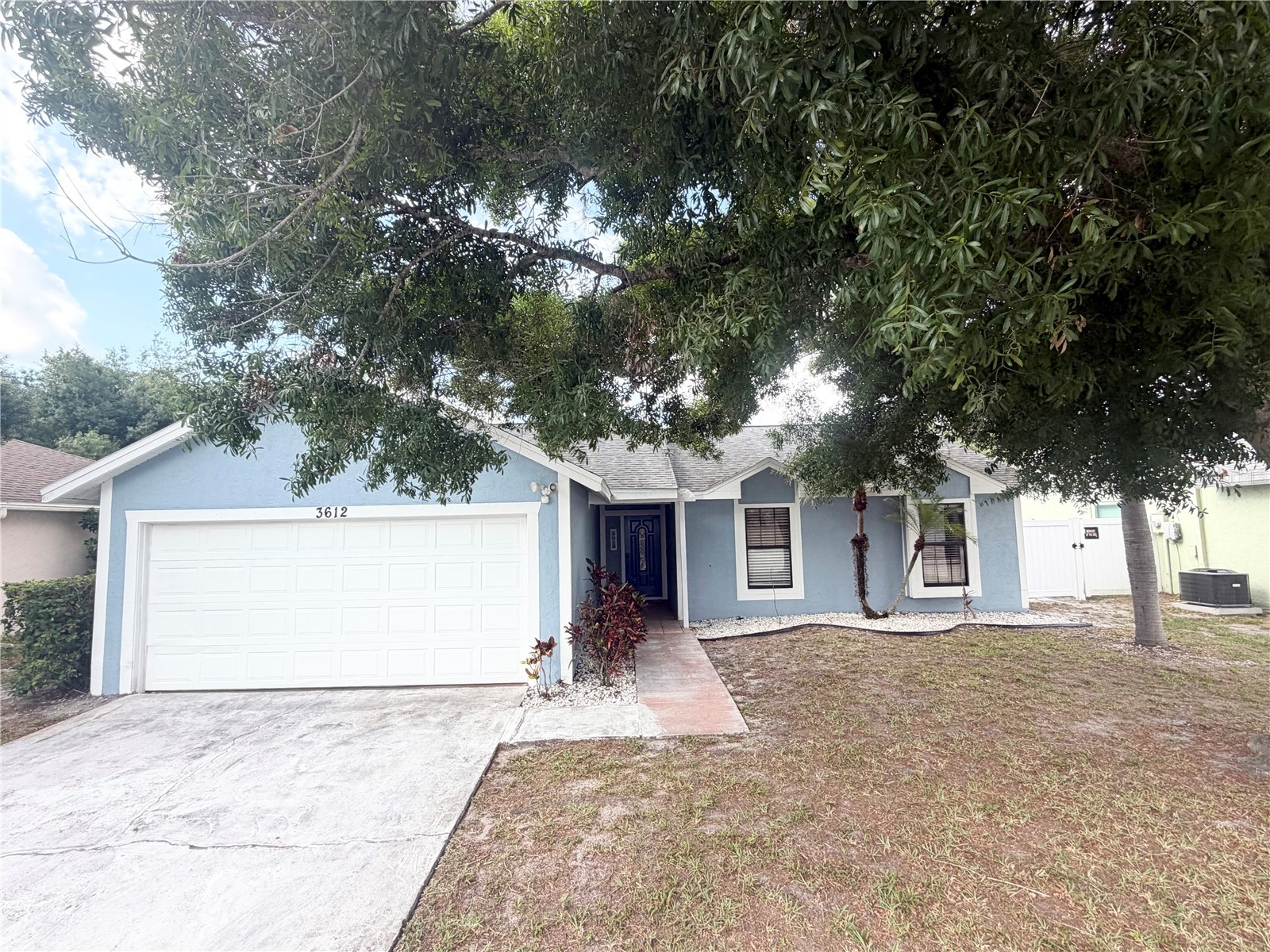 3612 75th Drive E Sarasota FL 34243 C7526270 image1