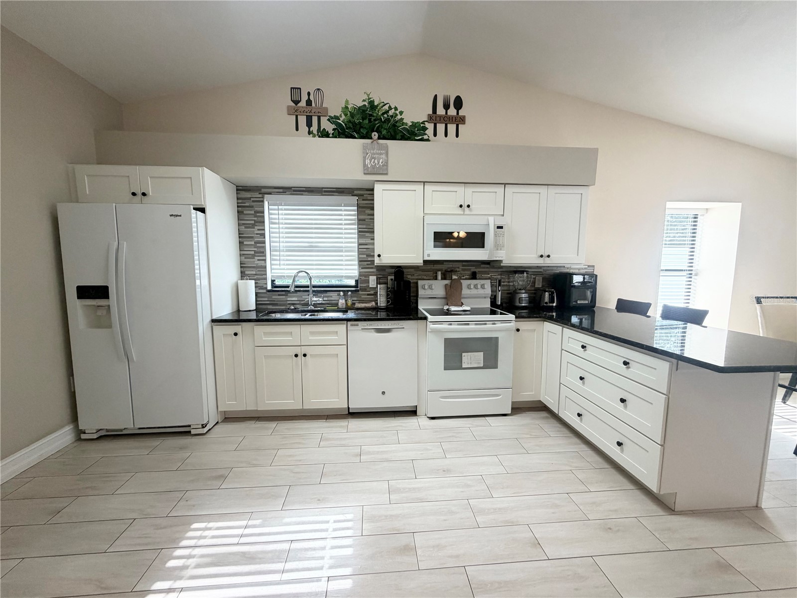 3612 75th Drive E Sarasota FL 34243 C7526270 image8