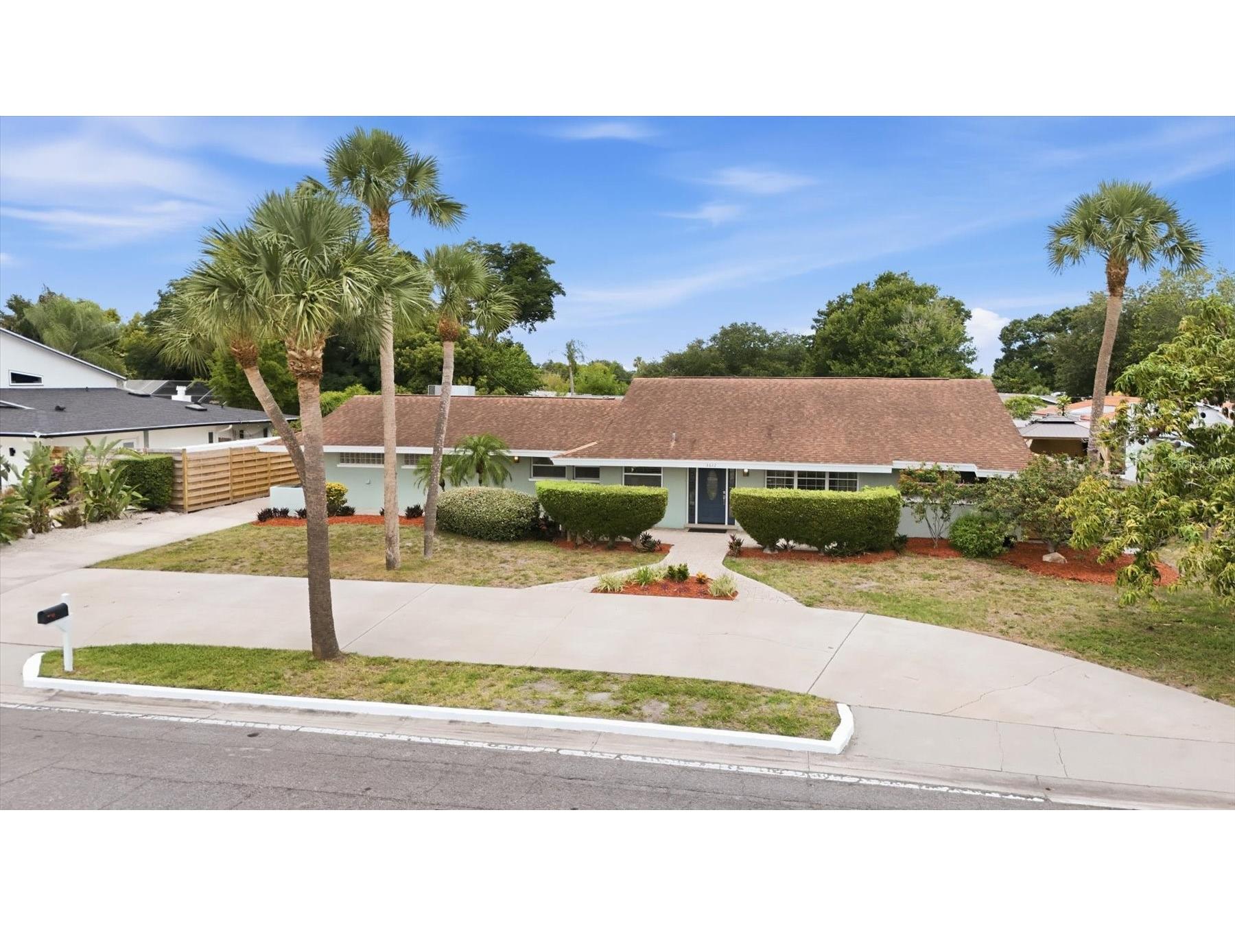 3612 S Lockwood Ridge Road Sarasota FL 34239 A4696876 image1