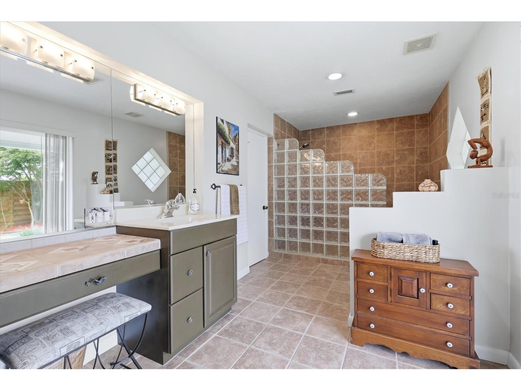 3612 S Lockwood Ridge Road Sarasota FL 34239 A4696876 image27