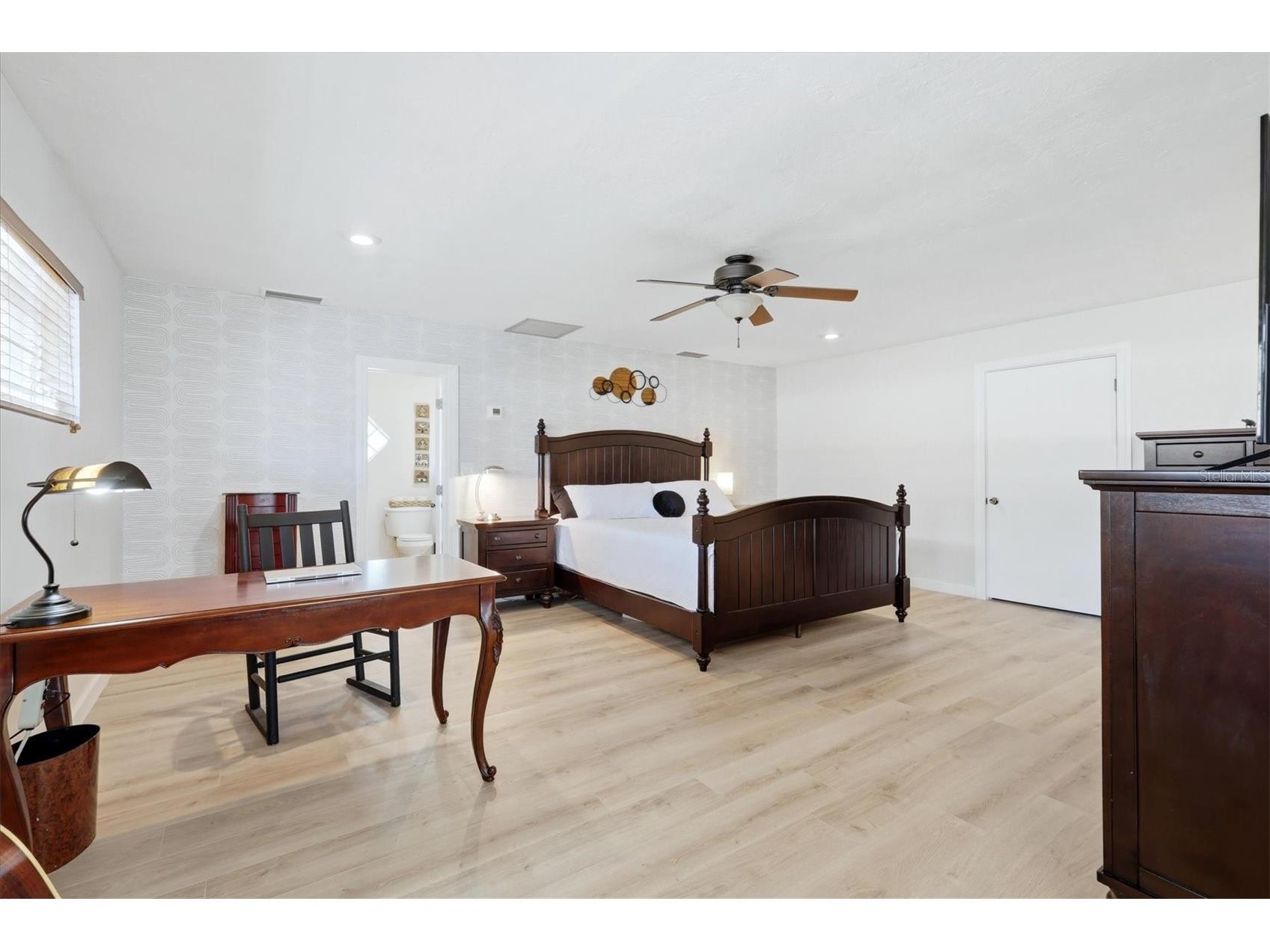 3612 S Lockwood Ridge Road Sarasota FL 34239 A4696876 image28