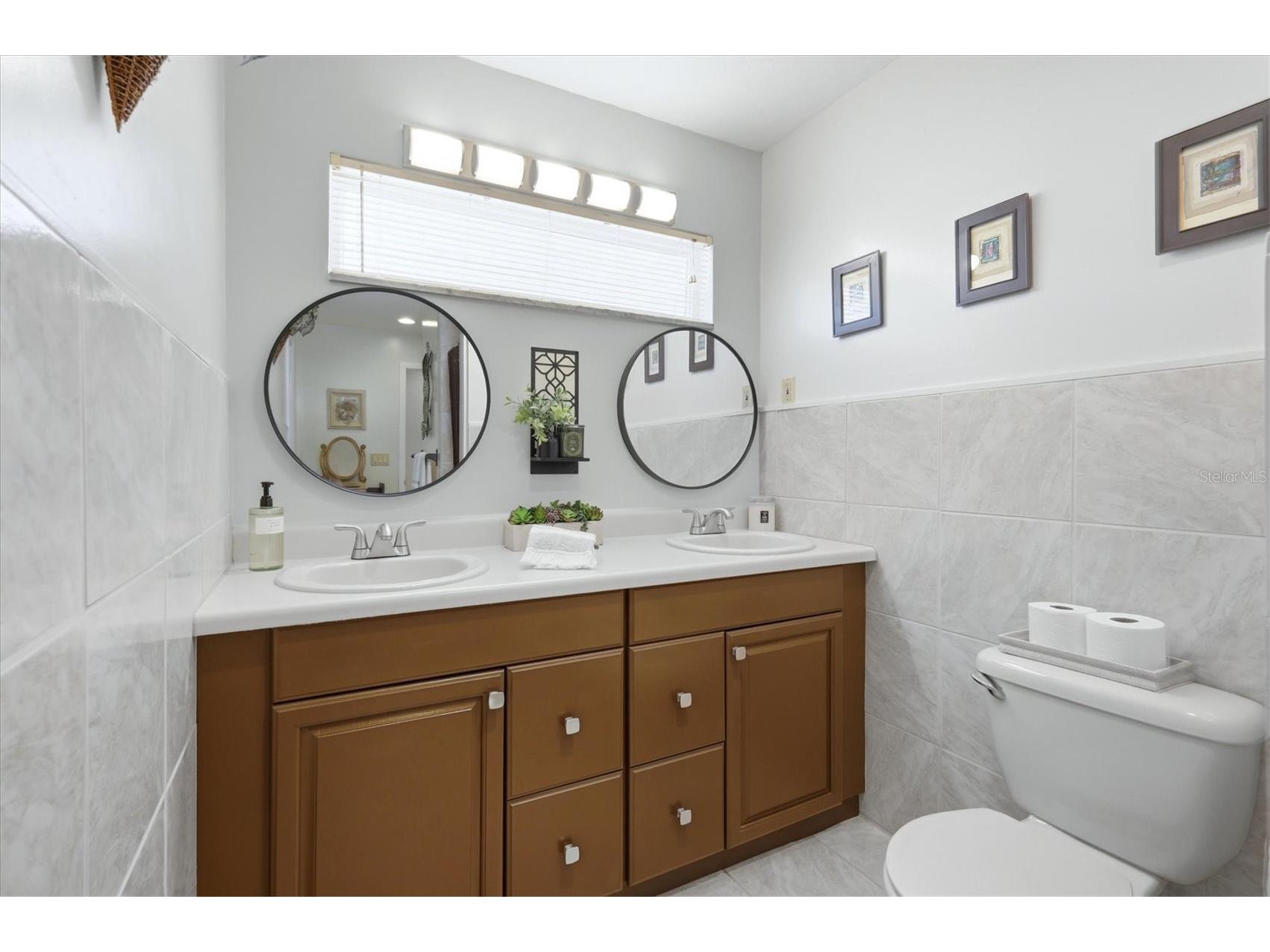 3612 S Lockwood Ridge Road Sarasota FL 34239 A4696876 image35