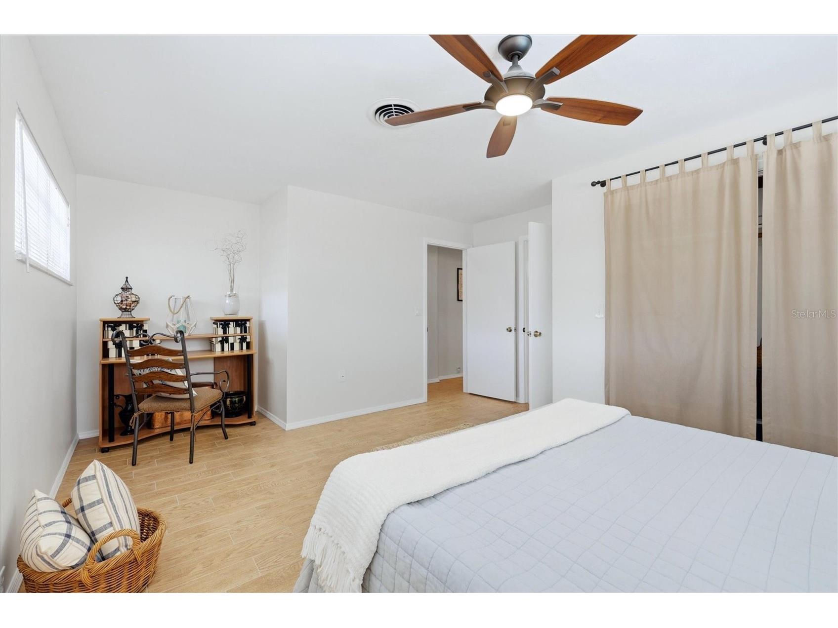 3612 S Lockwood Ridge Road Sarasota FL 34239 A4696876 image37