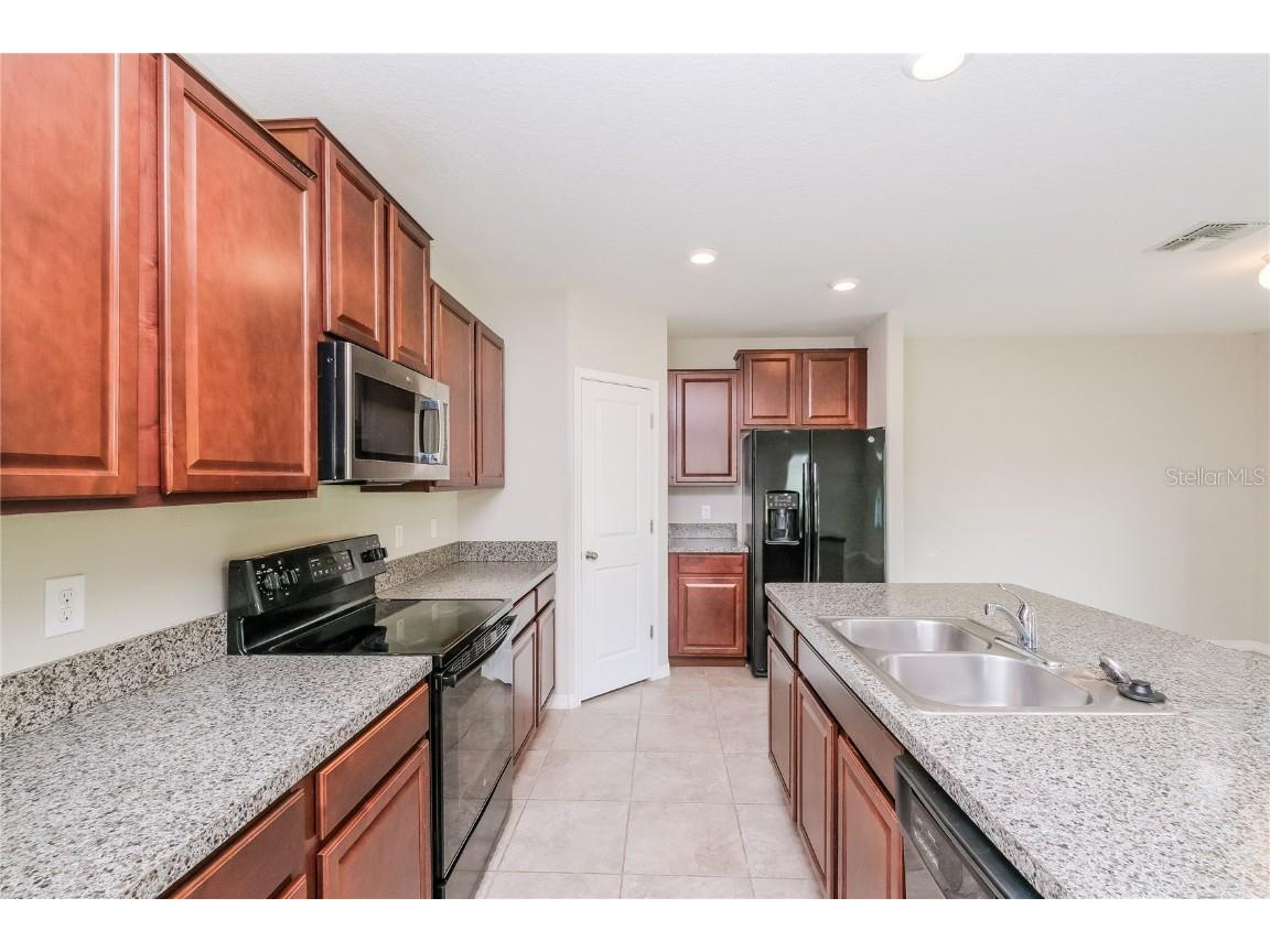 36125 Stable Wilk Avenue Zephyrhills FL 33541 O6353883 image4