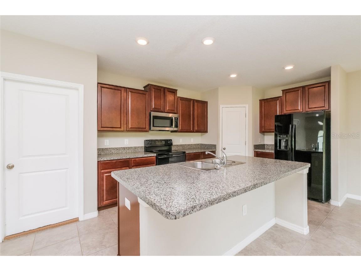 36125 Stable Wilk Avenue Zephyrhills FL 33541 O6353883 image5