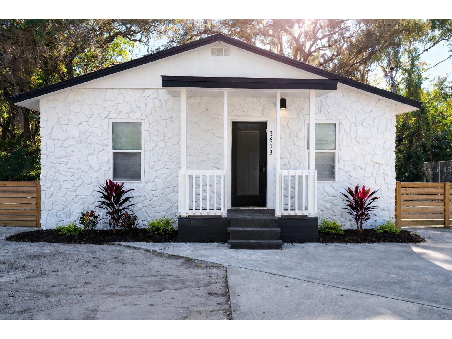 3613 Deleuil Avenue Tampa FL 33610 TB8456745 image1
