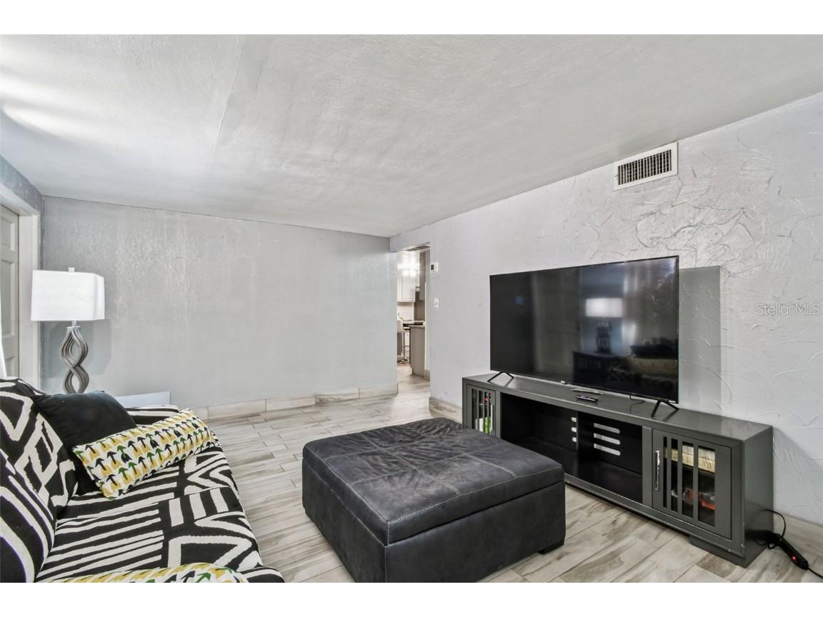 3613 W Minnehaha Street Tampa FL 33614 TB8442484 image17