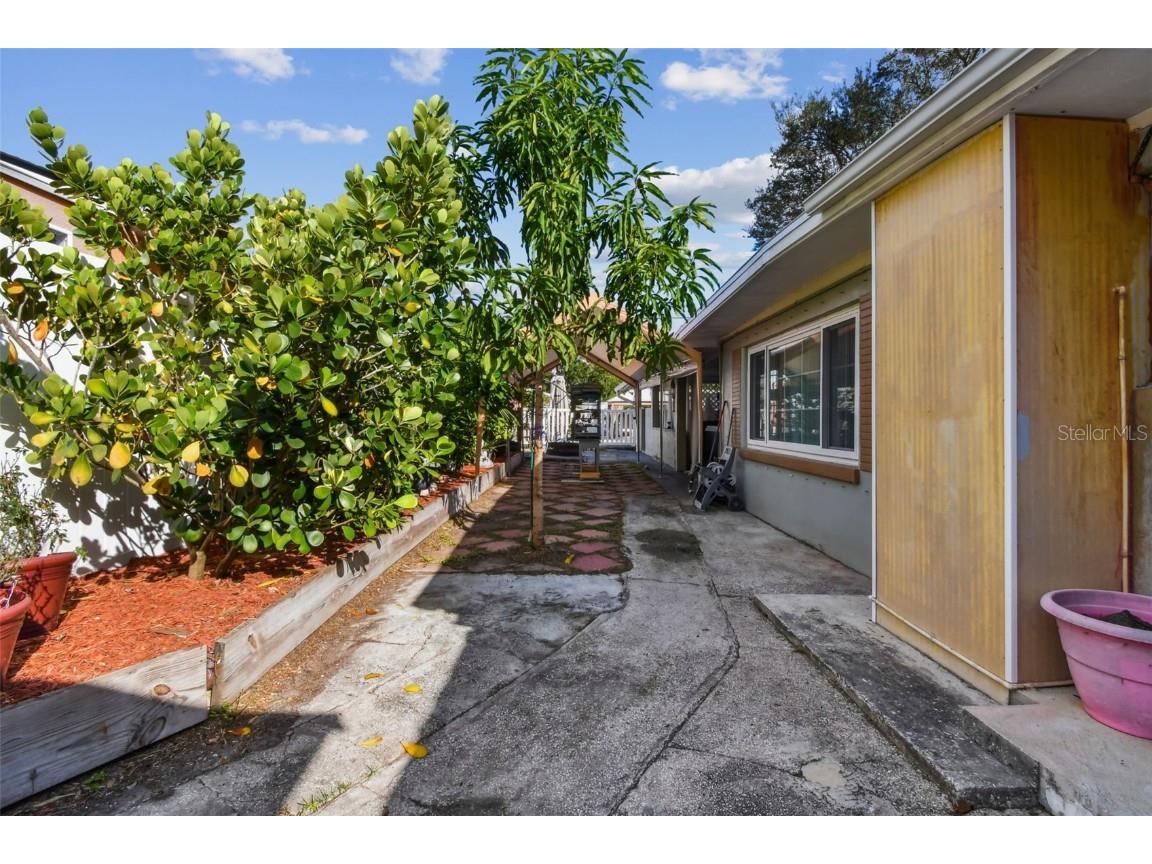 3613 W Minnehaha Street Tampa FL 33614 TB8442484 image35