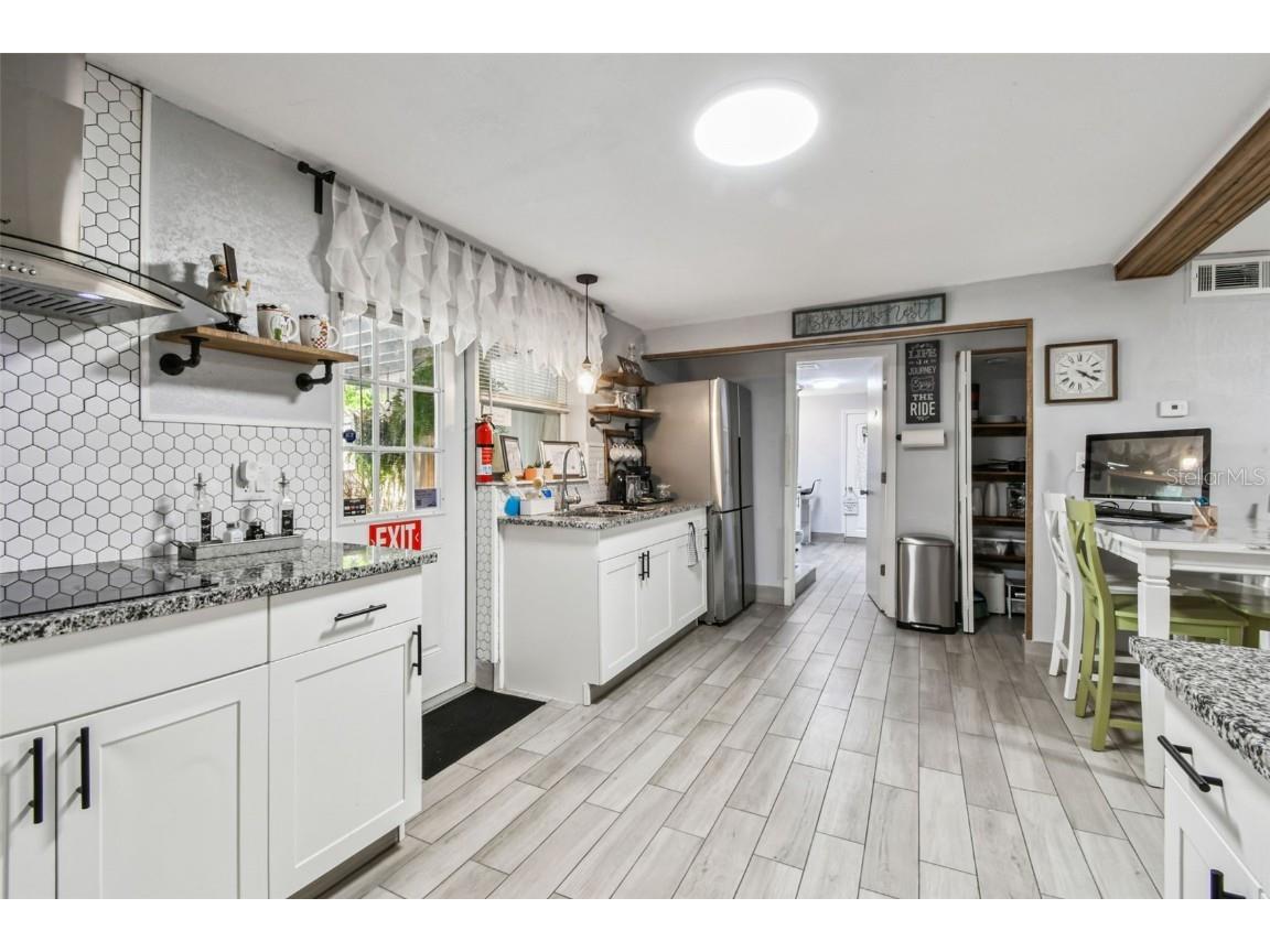 3613 W Minnehaha Street Tampa FL 33614 TB8442484 image41