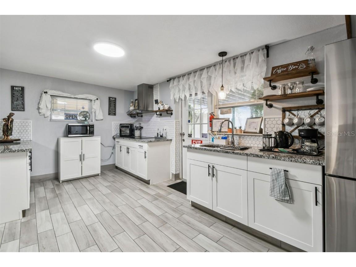 3613 W Minnehaha Street Tampa FL 33614 TB8442484 image44