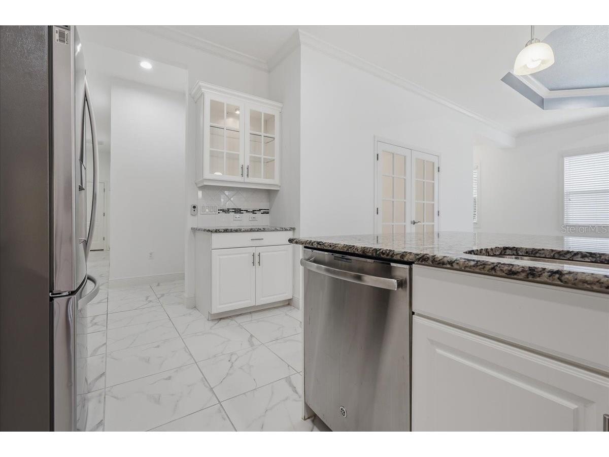 3613 Woodcliff Lake Terrace Sarasota FL 34243 A4696019 image21
